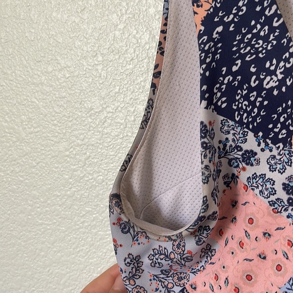 Floral patchwork patterned tank - Picture 3 of 3